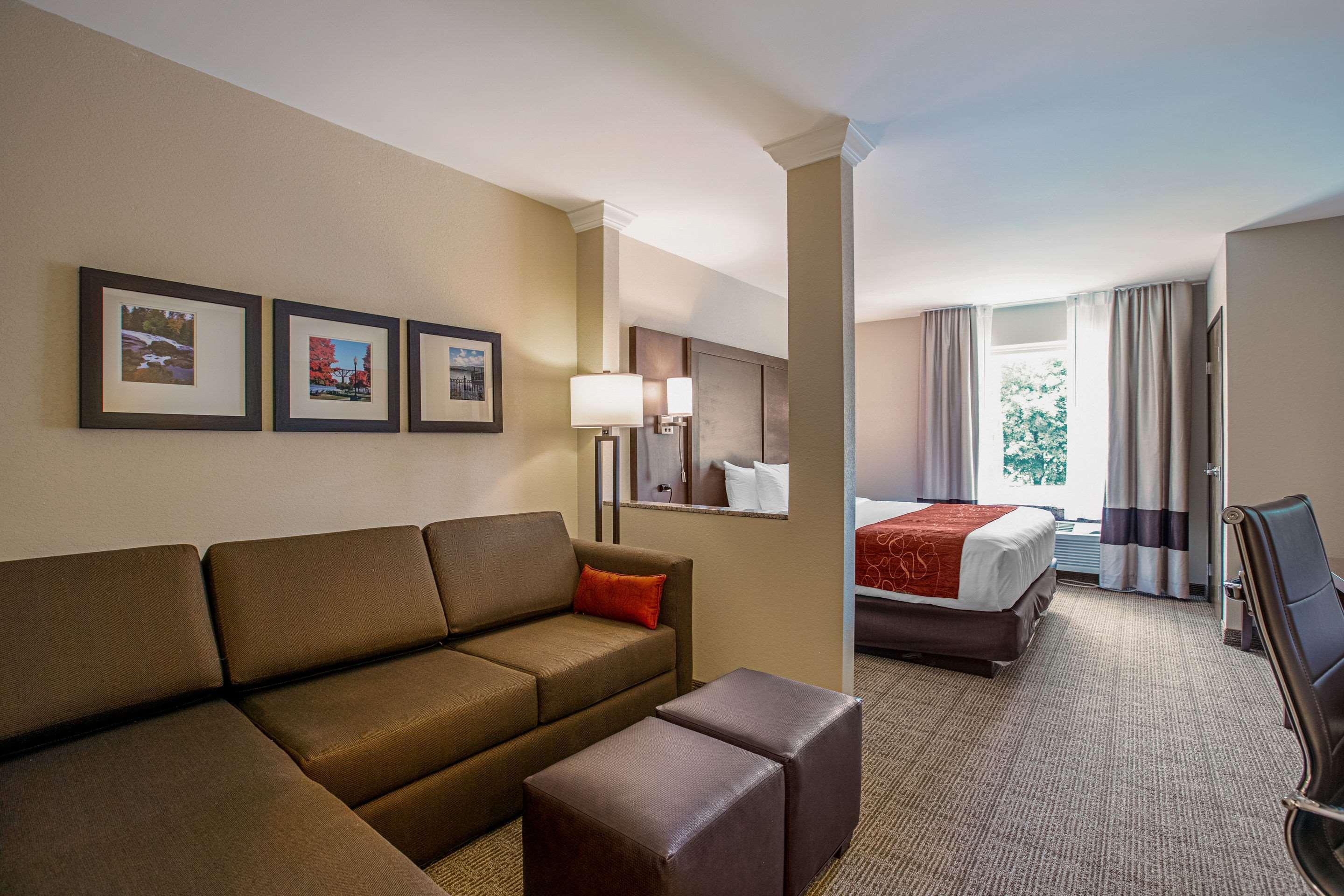 Comfort Suites Fishkill Near Interstate 84 Экстерьер фото