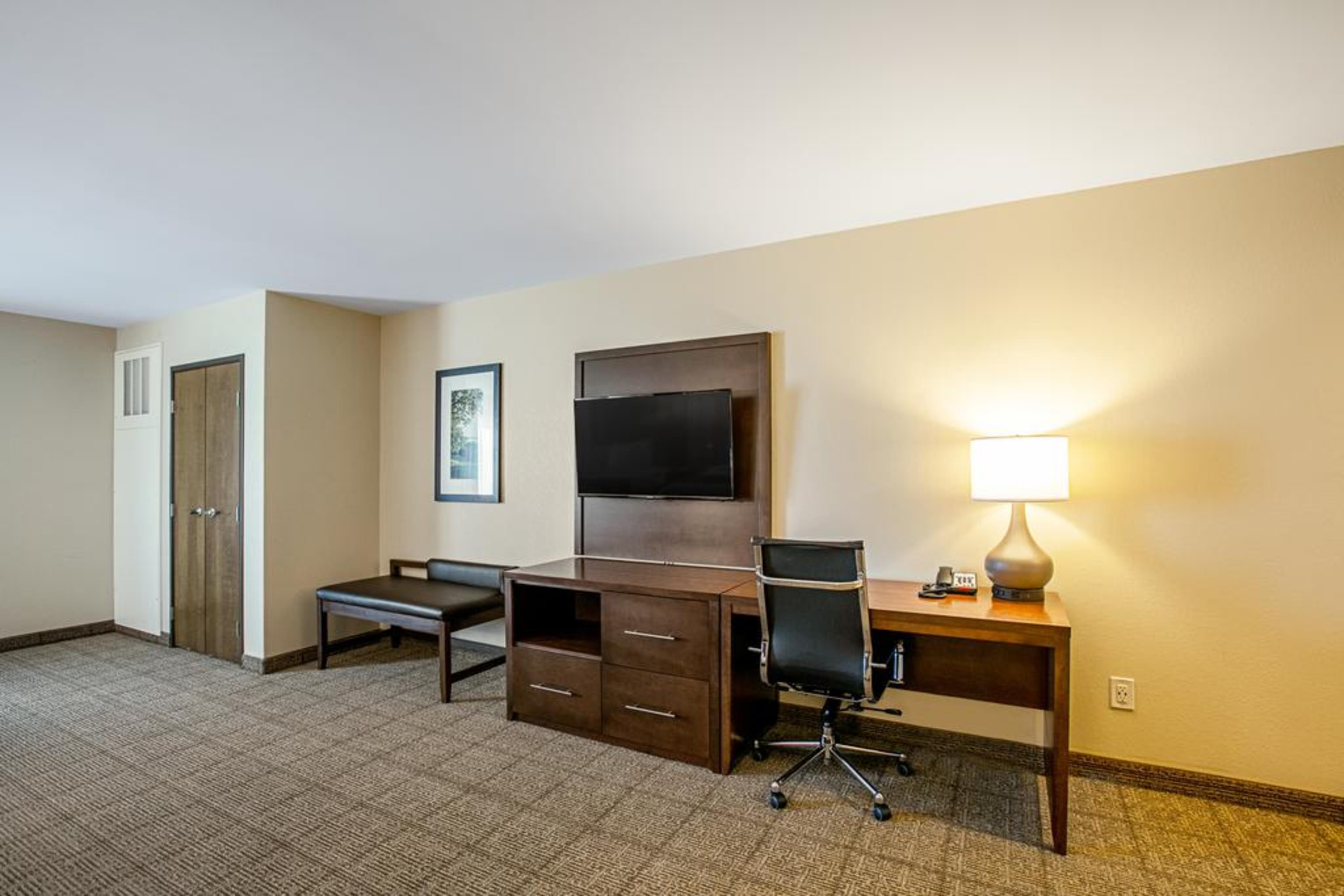 Comfort Suites Fishkill Near Interstate 84 Экстерьер фото