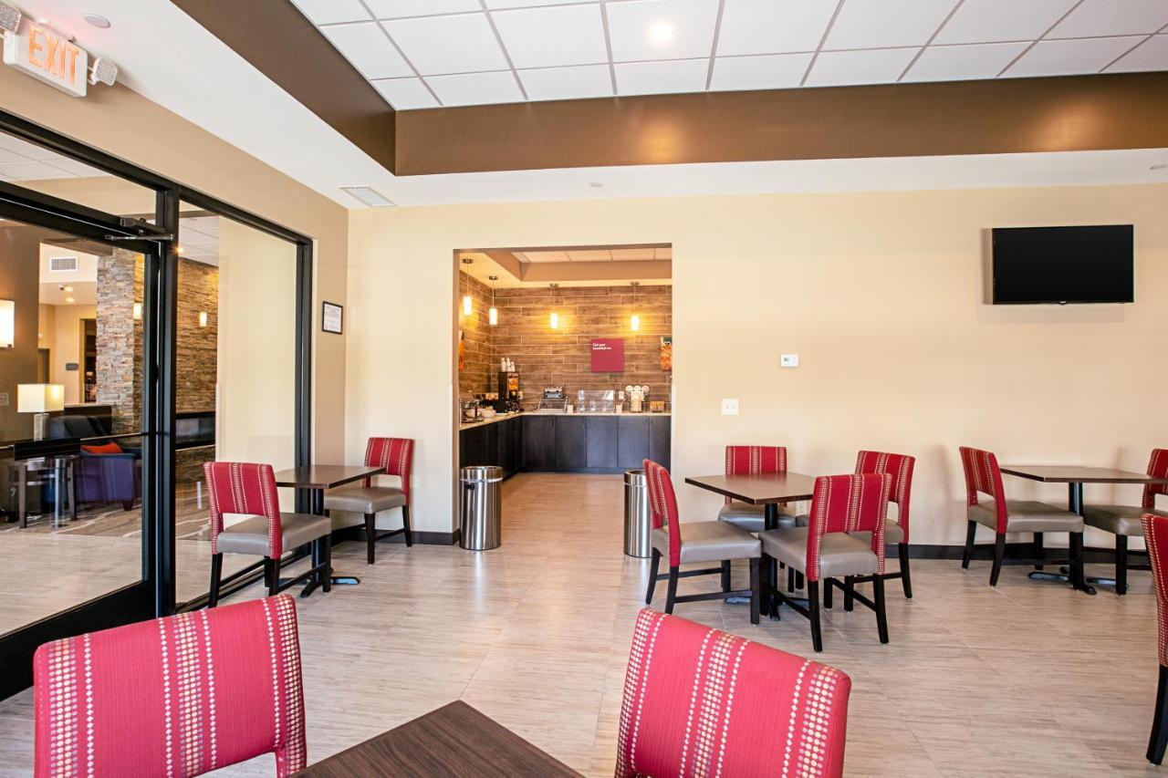 Comfort Suites Fishkill Near Interstate 84 Экстерьер фото