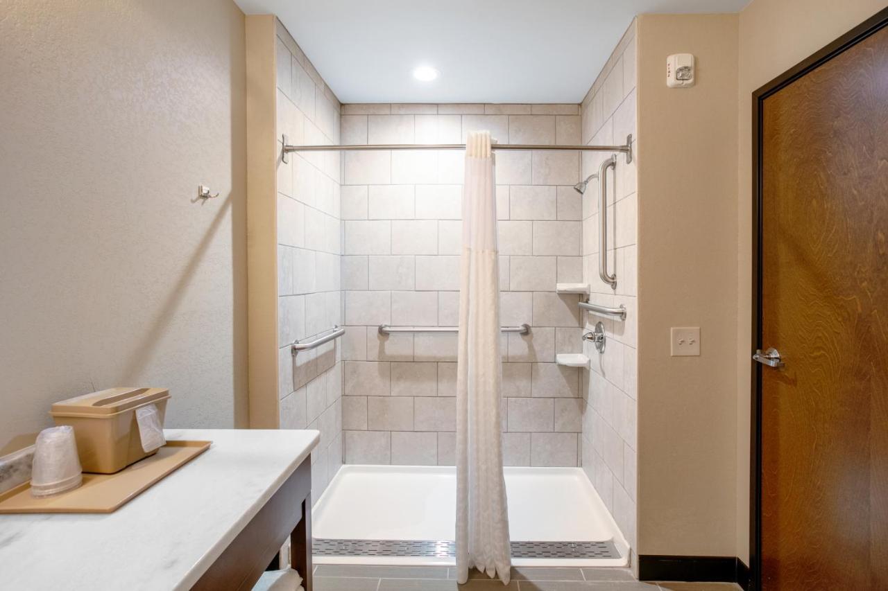 Comfort Suites Fishkill Near Interstate 84 Экстерьер фото